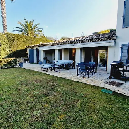Nest With Private Pool לה קאנה